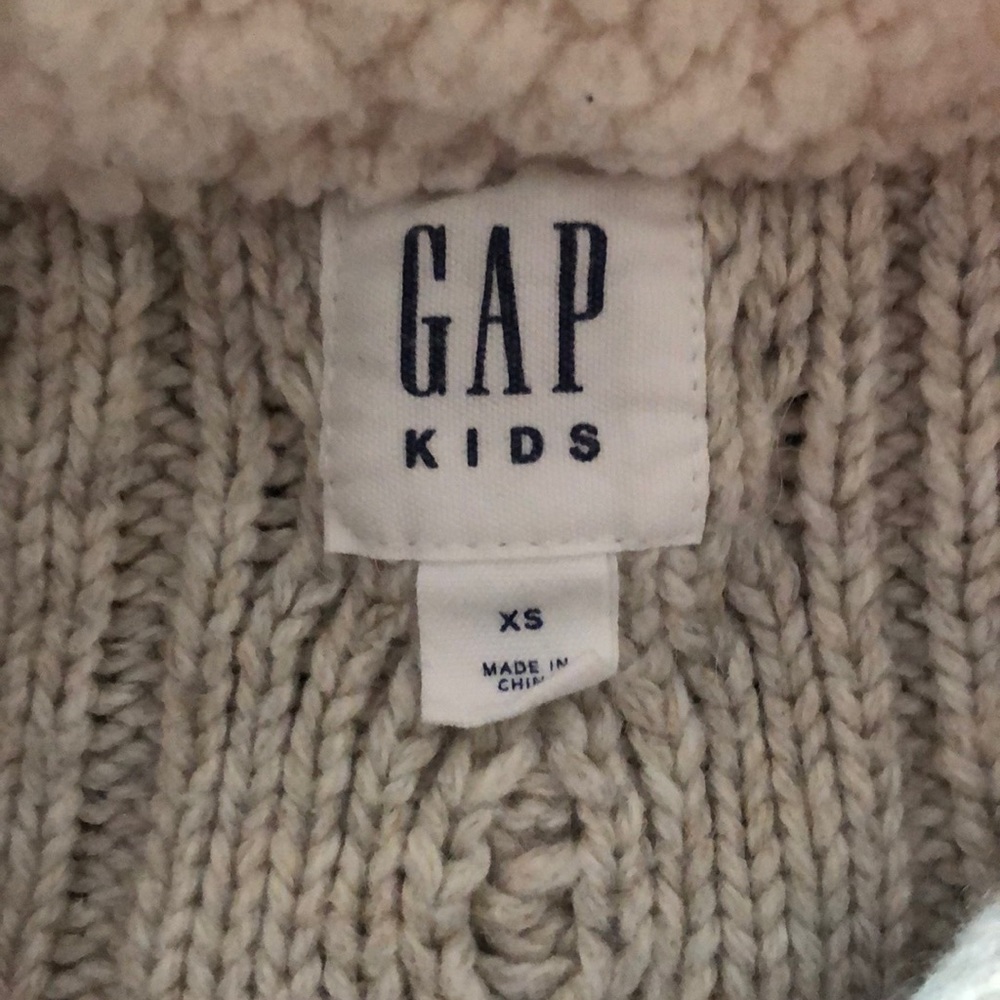 Gap CableKnit Sweater xs